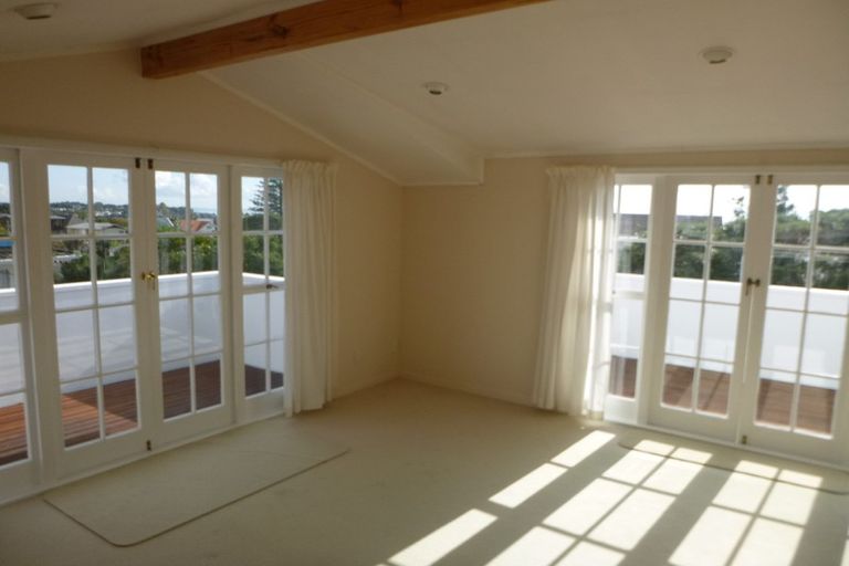 Photo of property in 4a Rewiti Avenue, Takapuna, Auckland, 0622