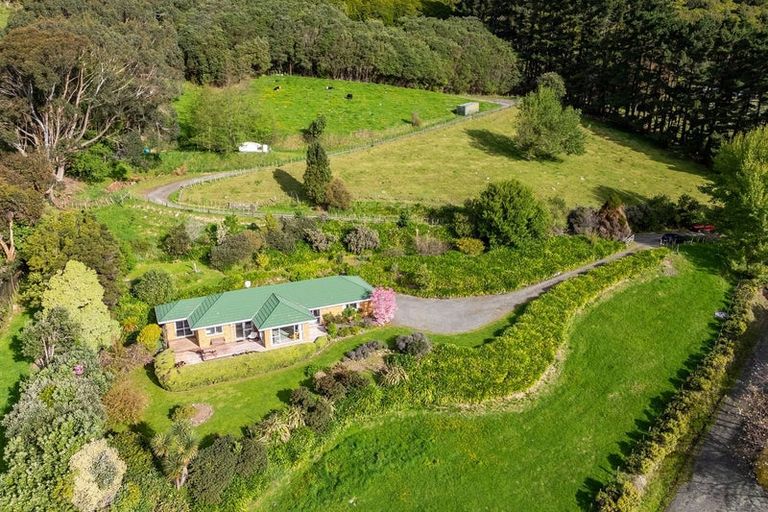 Photo of property in 227 Huia Street, Waikanae, 5391