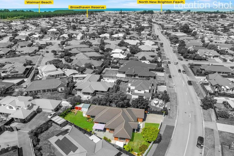 Photo of property in 43 Broadhaven Avenue, Parklands, Christchurch, 8083