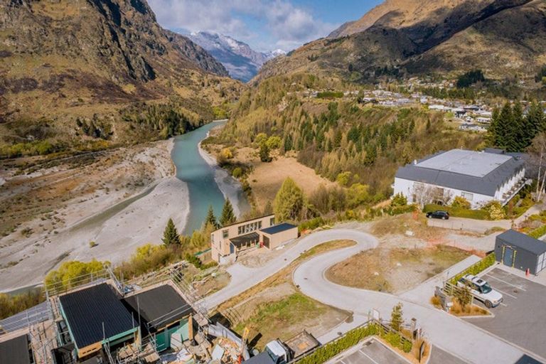 Photo of property in 7 Powder Terrace, Arthurs Point, Queenstown, 9371