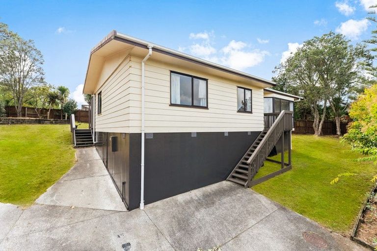Photo of property in 30 Alidade Place, Massey, Auckland, 0614
