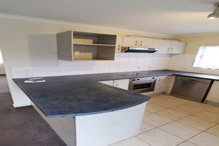 Photo of property in 15 Dole Place, Mangere, Auckland, 2022