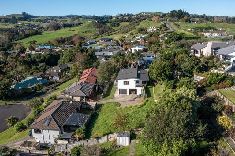 Photo of property in 32a Waipuna Grove, Welcome Bay, Tauranga, 3112