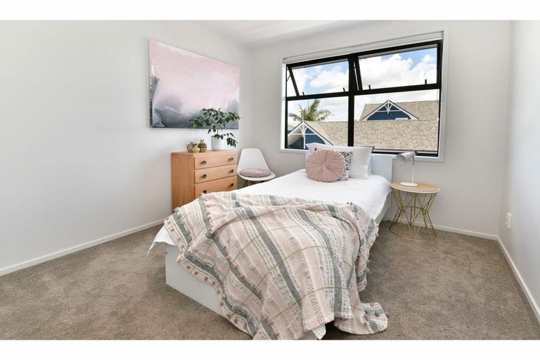 Photo of property in 392c Hibiscus Coast Highway, Orewa, 0931