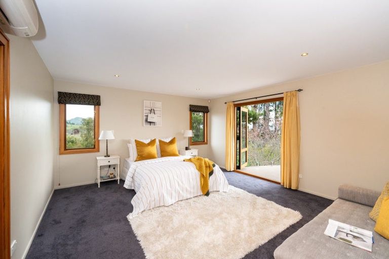 Photo of property in 6 Hikanui Place, Havelock North, 4130
