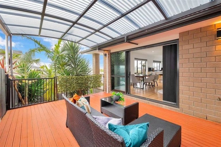Photo of property in 12 San Casello Rise, Henderson, Auckland, 0612
