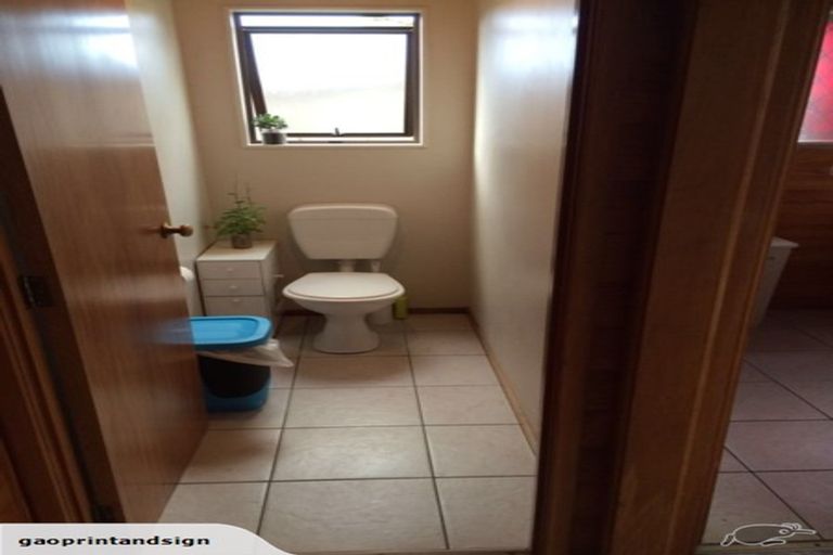 Photo of property in 197 Henderson Valley Road, Henderson, Auckland, 0612