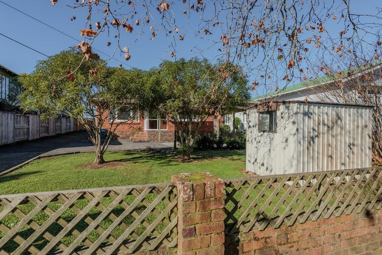 Photo of property in 1/48 Seabrook Avenue, New Lynn, Auckland, 0600