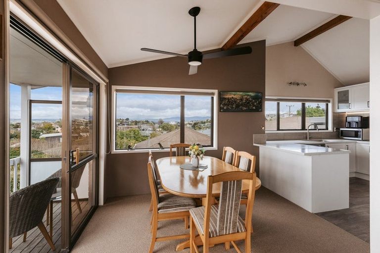 Photo of property in 103 Harbour View Road, Omokoroa, 3114
