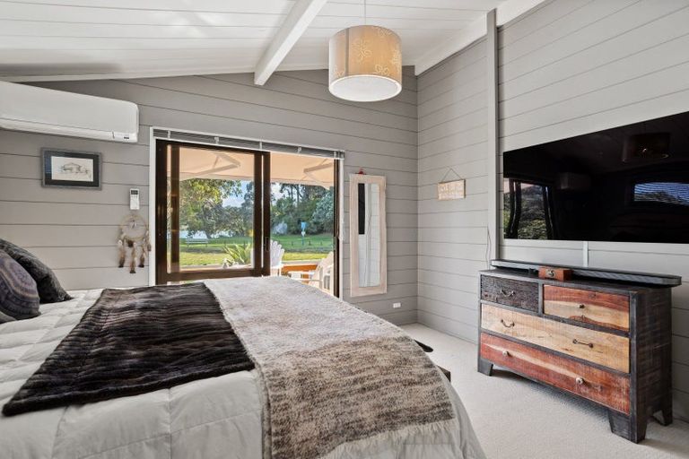 Photo of property in 83 Robinson Road, Whitianga, 3510