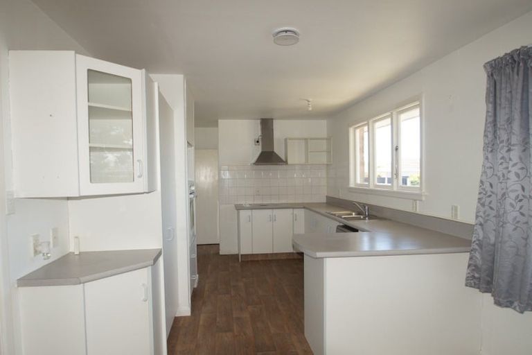 Photo of property in 15 Blankney Street, Hornby, Christchurch, 8042