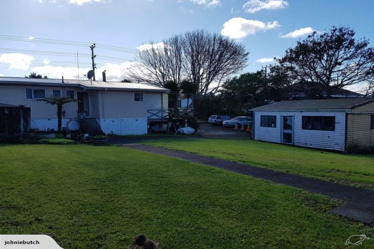 Photo of property in 351 Main Road, Huapai, Kumeu, 0810