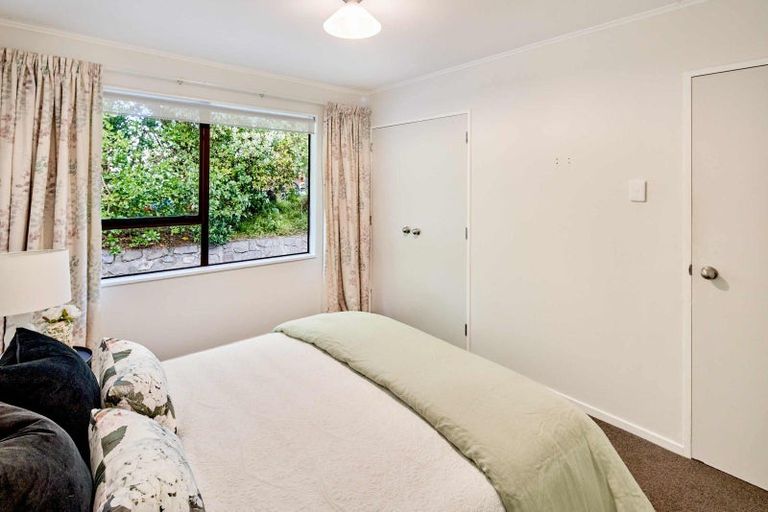 Photo of property in 2/11 Te Arawi Street, Takapuwahia, Porirua, 5022