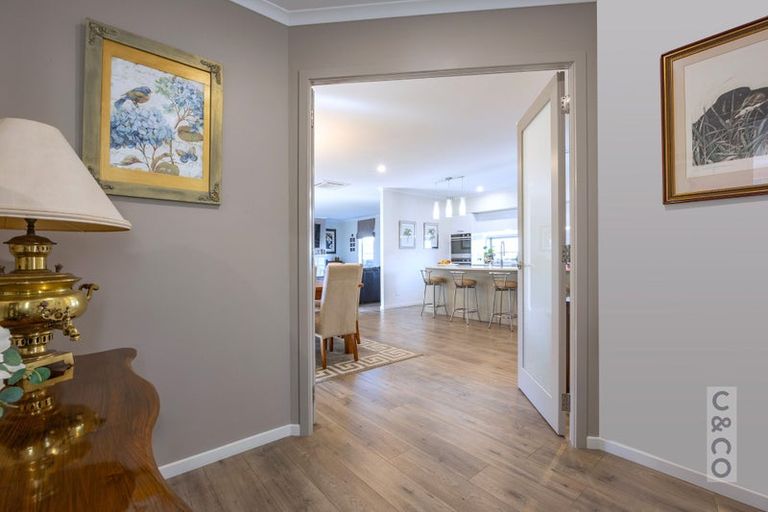 Photo of property in 11 Canoe Lane, Riverhead, 0820