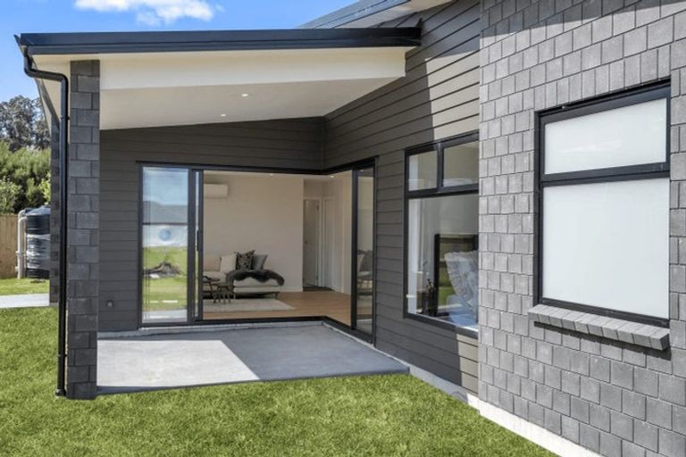 Photo of property in 111 Mclarin Road, Glenbrook, 2681