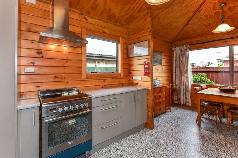 Photo of property in 6a Bygrave Place, Bishopdale, Christchurch, 8053