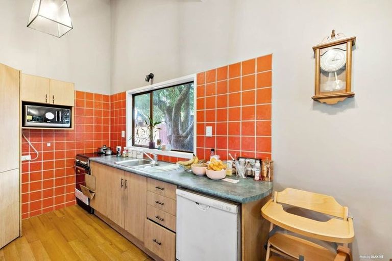 Photo of property in 50 Highland Park Drive, Highland Park, Auckland, 2010