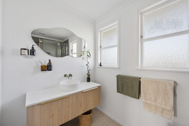 Photo of property in 6 Corbett Place, Onekawa, Napier, 4110