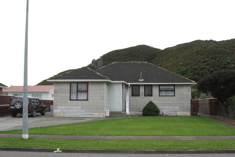 Photo of property in 104 Hewer Crescent, Naenae, Lower Hutt, 5011