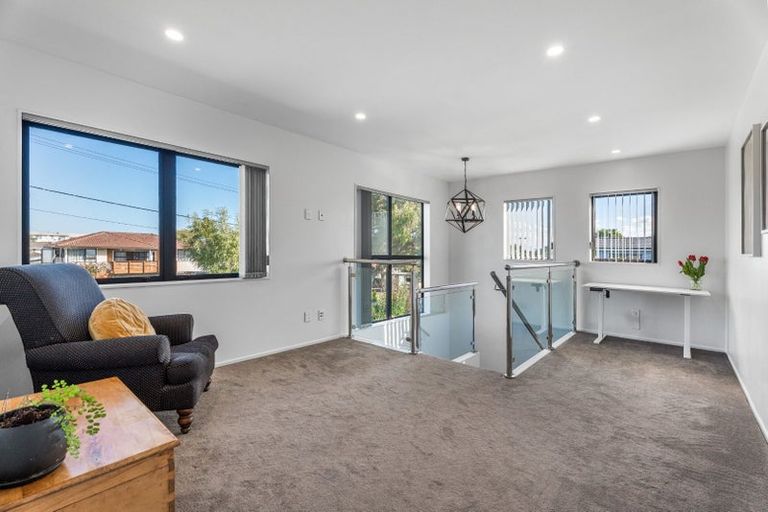 Photo of property in 19a Muir Avenue, Mangere Bridge, Auckland, 2022