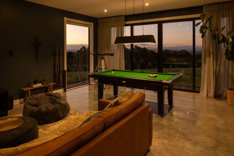 Photo of property in 37 Gummer Road, Havelock North, 4130