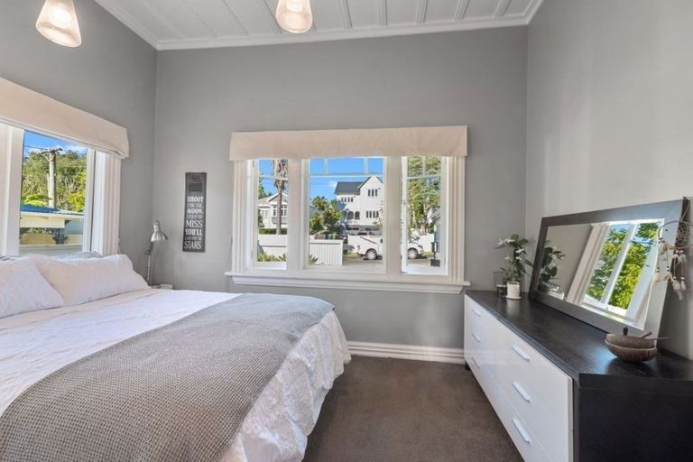 Photo of property in 3 Glen Road, Mornington, Dunedin, 9011