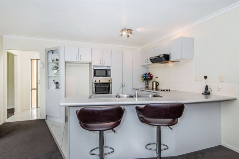 Photo of property in 46 Robert Ross Place, Clendon Park, Auckland, 2103