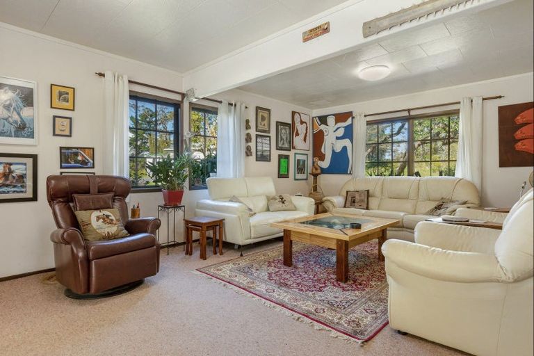 Photo of property in 12 Kaikatia Road, Pukenui, 0484