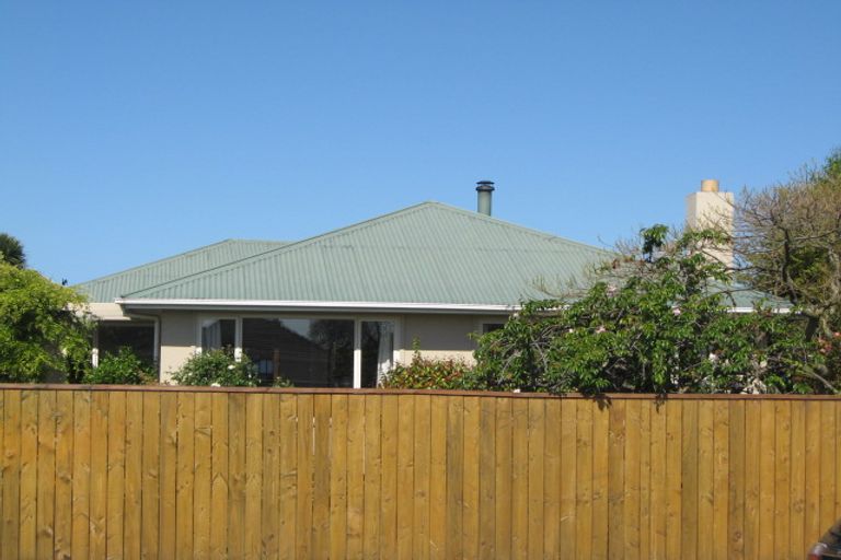 Photo of property in 326 Main North Road, Redwood, Christchurch, 8051