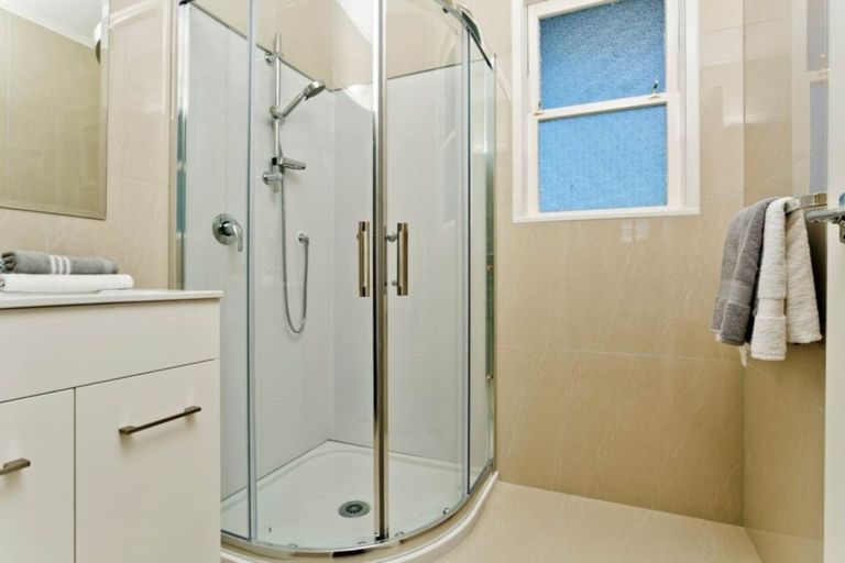 Photo of property in 51 Sycamore Drive, Sunnynook, Auckland, 0620