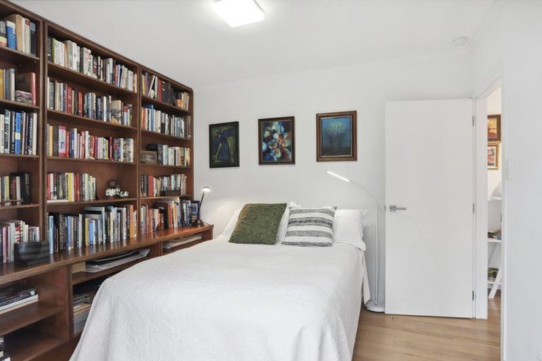 Photo of property in 1b Nicolas Avenue, Glen Eden, Auckland, 0602