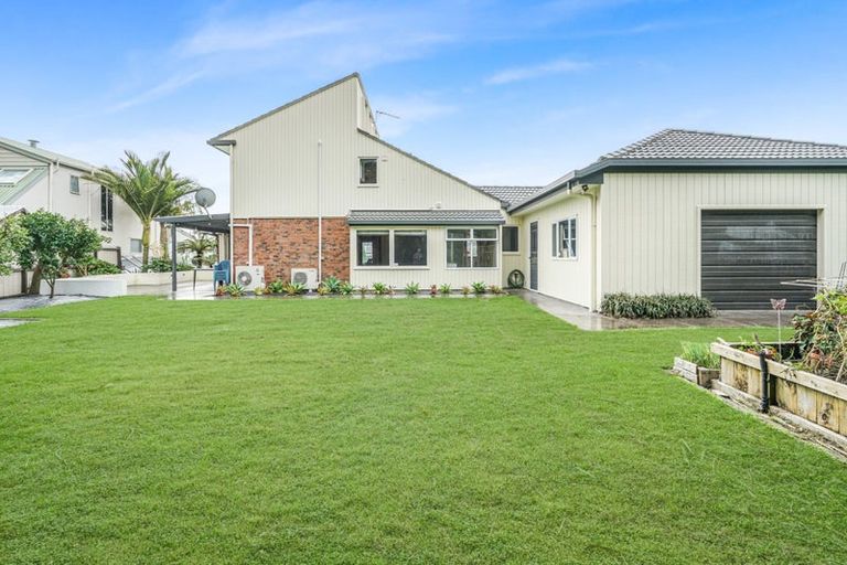 Photo of property in 22 Chedworth Avenue, Chedworth, Hamilton, 3210