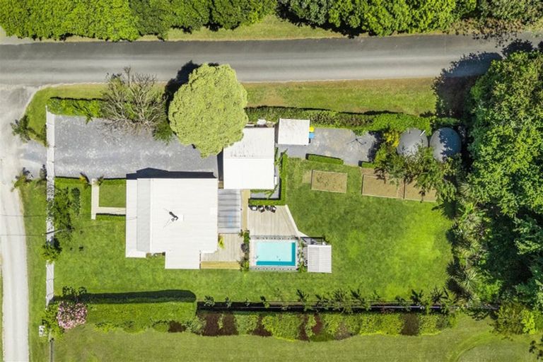 Photo of property in 1 Lansdowne Street, Clifton, Takaka, 7183