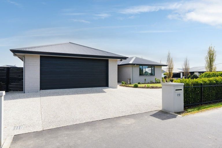 Photo of property in 99 Wingatui Road, Mosgiel, 9024