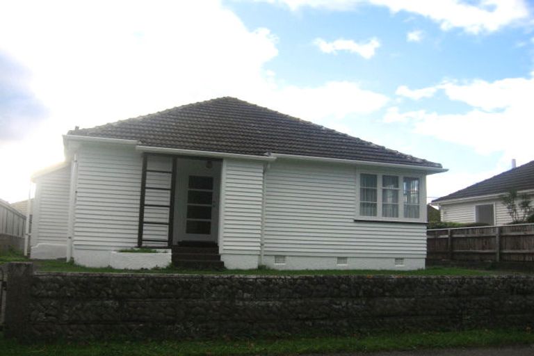 Photo of property in 23 Atiawa Crescent, Waiwhetu, Lower Hutt, 5010
