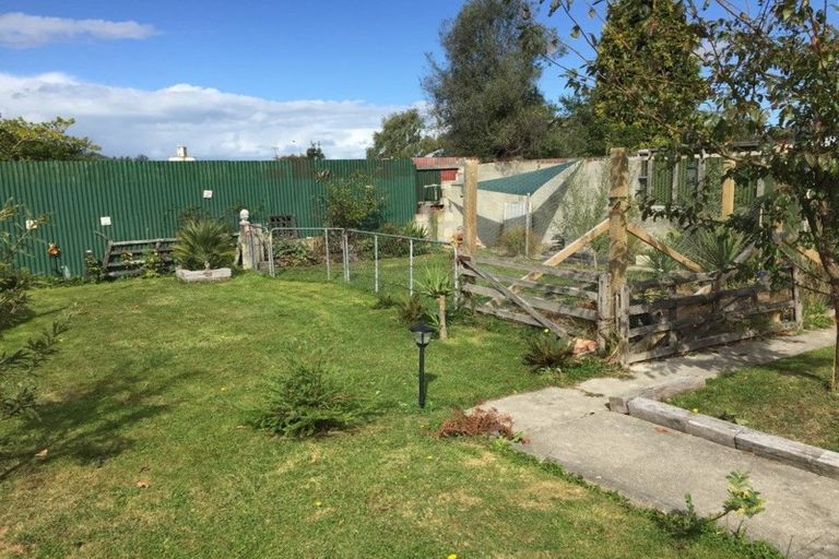 Photo of property in 33 Belt Street, Waimate, 7924