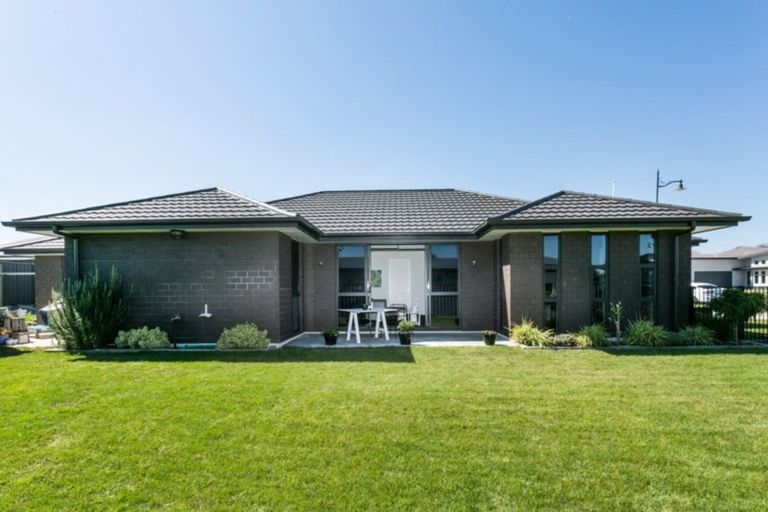 Photo of property in 5 Whakatomo Place, Havelock North, 4130