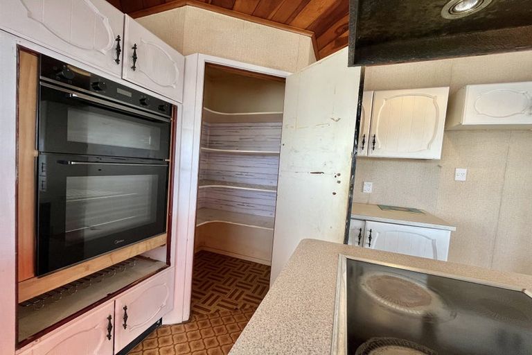 Photo of property in 125 Redoubt Road, Goodwood Heights, Auckland, 2105