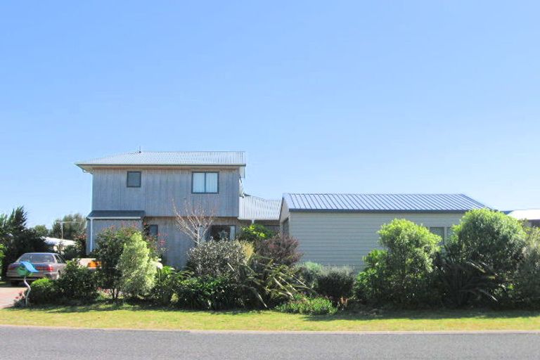 Photo of property in 55 Charles Green Drive, Cooks Beach, Whitianga, 3591