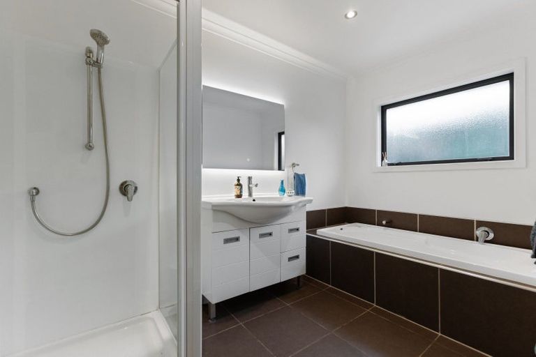 Photo of property in 5 Ethereal Crescent, Mount Pisa, Cromwell, 9383