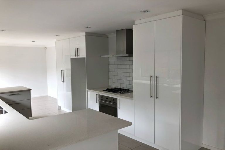 Photo of property in 54a Hattaway Avenue, Bucklands Beach, Auckland, 2012