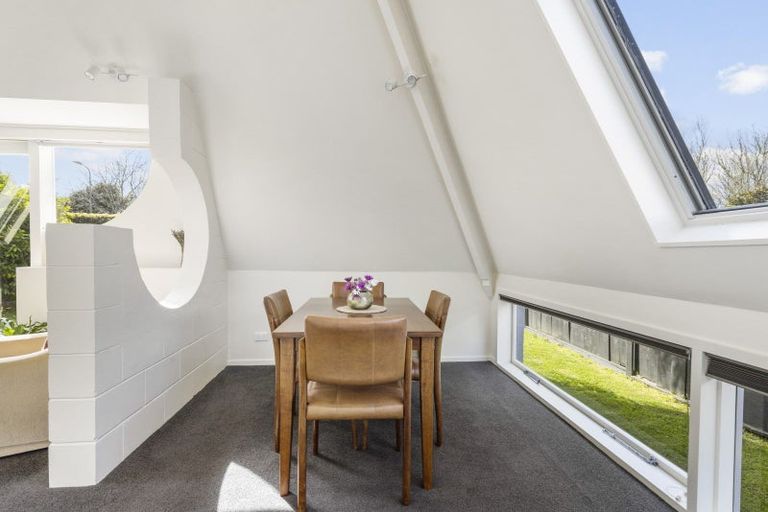 Photo of property in 2 Marnane Terrace, St Andrews, Hamilton, 3200