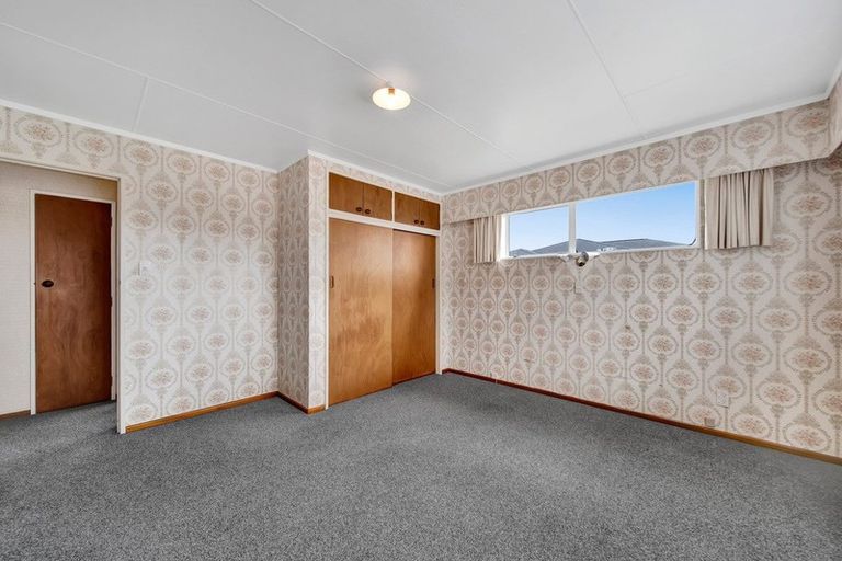 Photo of property in 19 Milmoe Street, Hawera, 4610