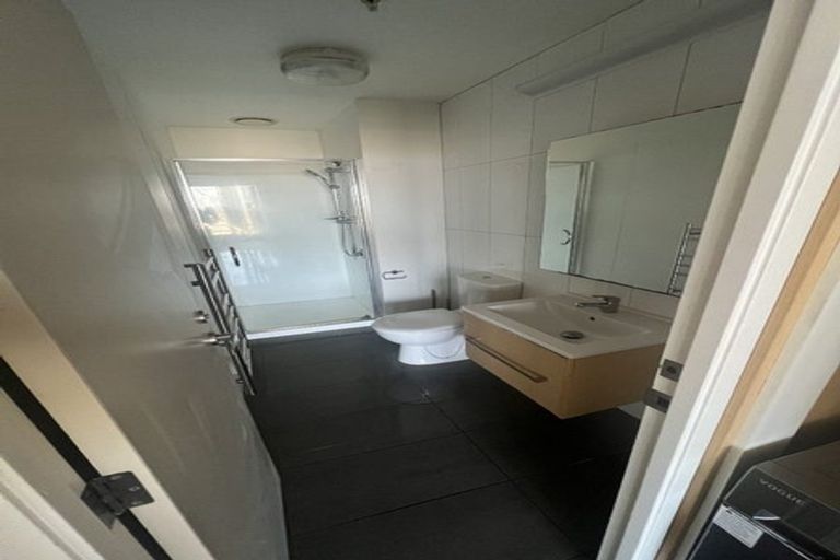 Photo of property in Twin Towers, 809/17 Putney Way, Manukau, Auckland, 2104