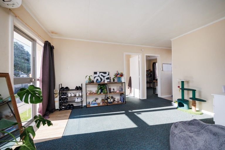 Photo of property in 2/106 Linton Street, West End, Palmerston North, 4410