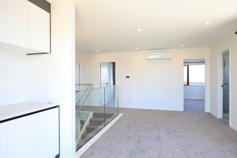 Photo of property in 58a Sorrel Crescent, Bucklands Beach, Auckland, 2012
