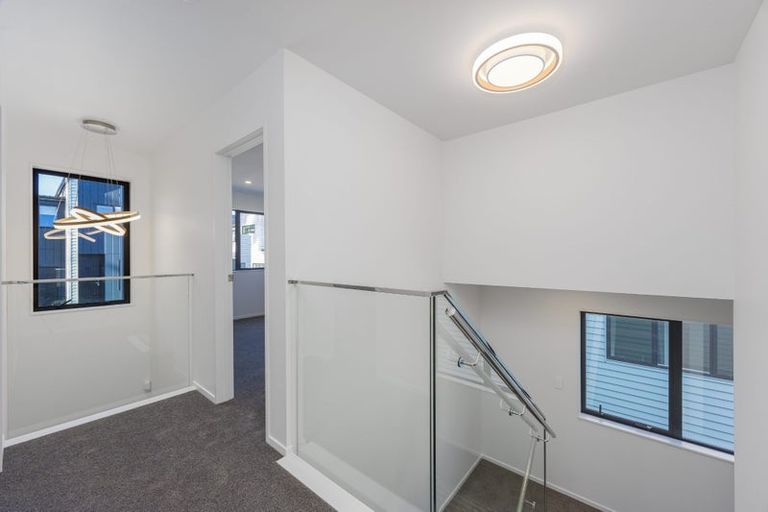 Photo of property in 7 Endurance Rise, Orewa, 0931