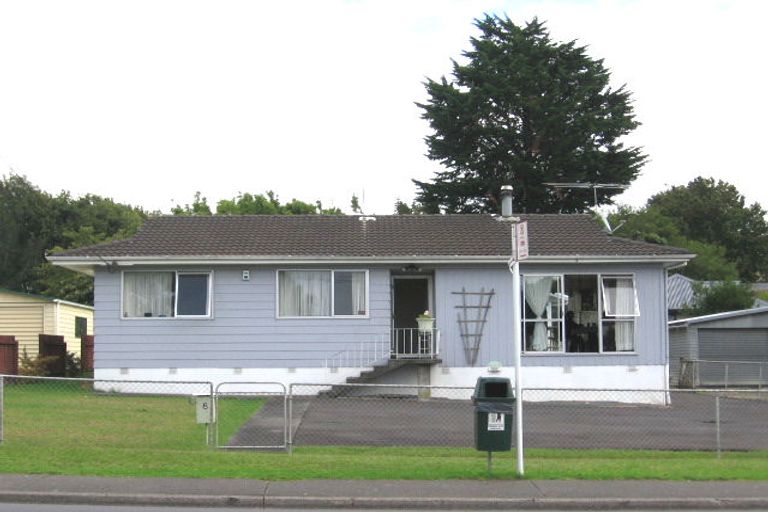 Photo of property in 8 Don Buck Road, Massey, Auckland, 0614