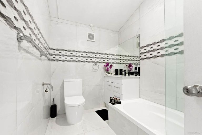 Photo of property in 22 Clover Drive, Henderson, Auckland, 0610