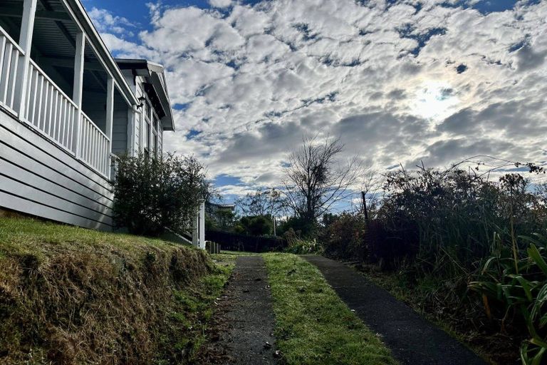 Photo of property in 16 Kiwi Road, Taihape, 4720